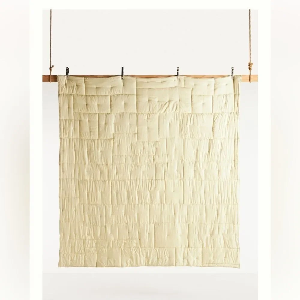 Velvet Zinnia Anthropologie Queen Quilt Color: CITRON